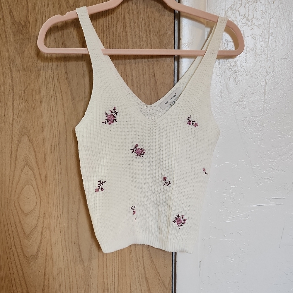 Francesca's Collections Cream Floral Knit Camisole